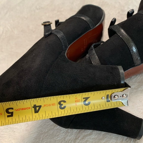 Chie Mihara Black Suede Strap Close Top Pump Heels Size 40 - Picture 15 of 17